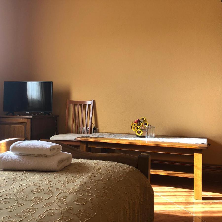 Bed And Breakfast Albatros Perusic Exteriör bild